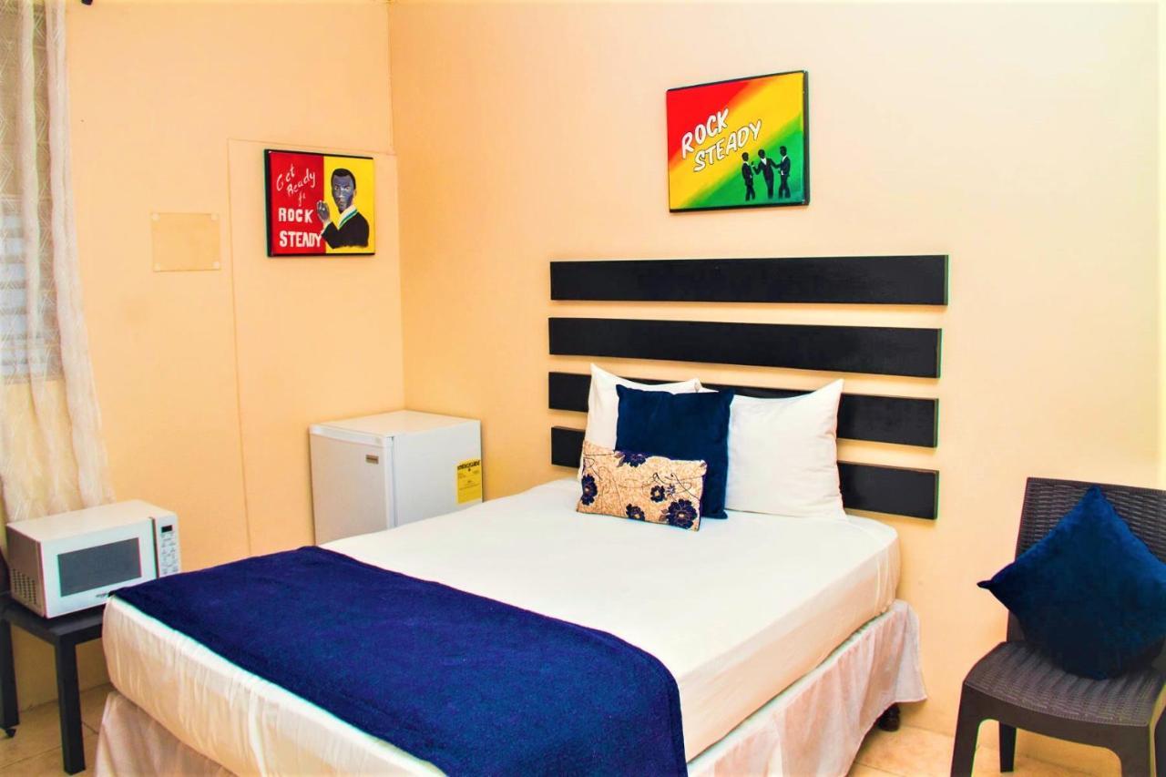 Eventuality B&B New Kingston Bagian luar foto