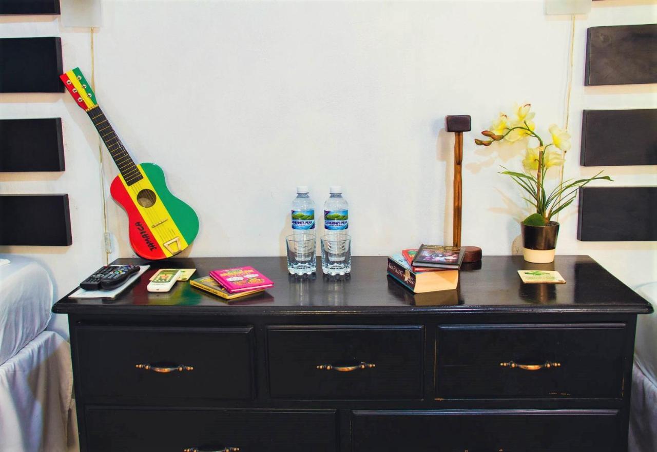 Eventuality B&B New Kingston Bagian luar foto